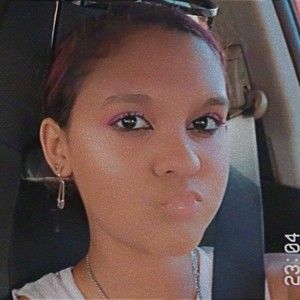 Meet your Posher, Ayzia